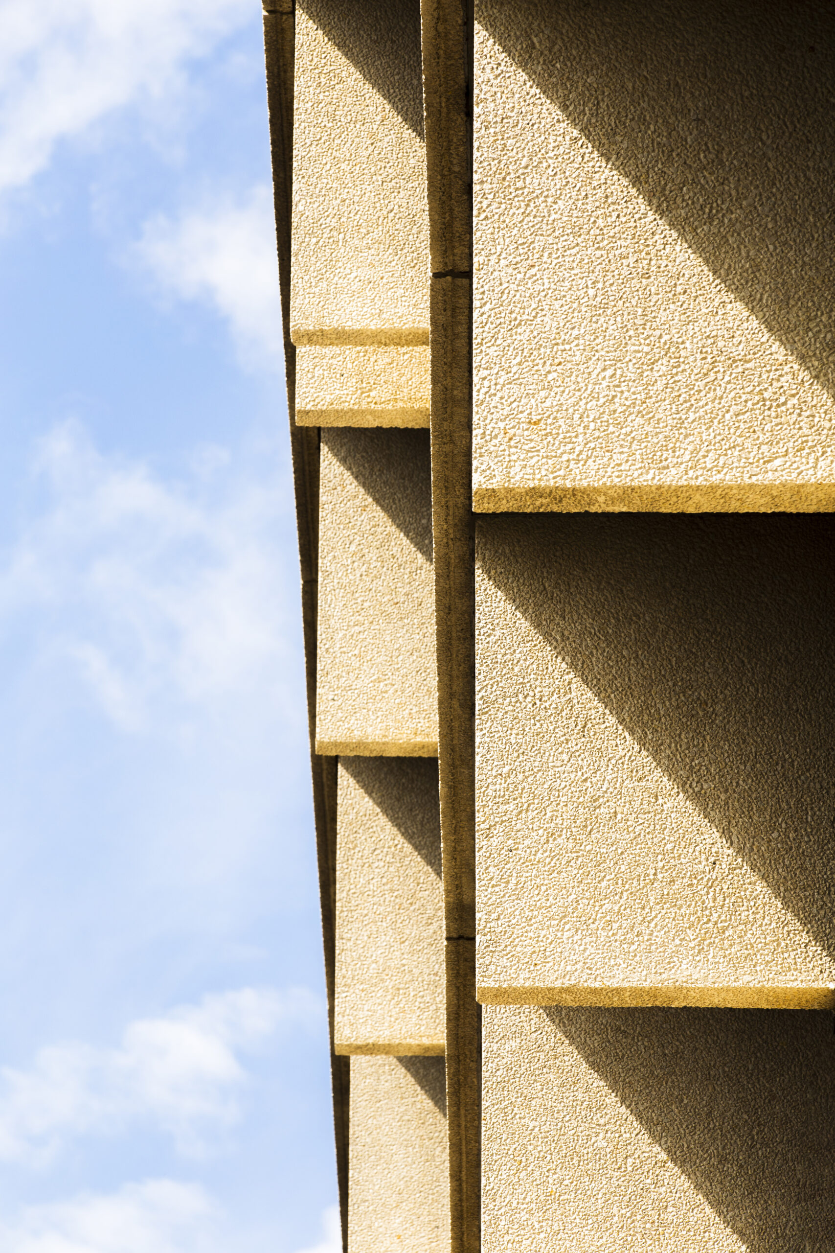 construire-avec-une-surface-de-platre-grossiere